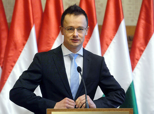 Juncker tőlünk mehet