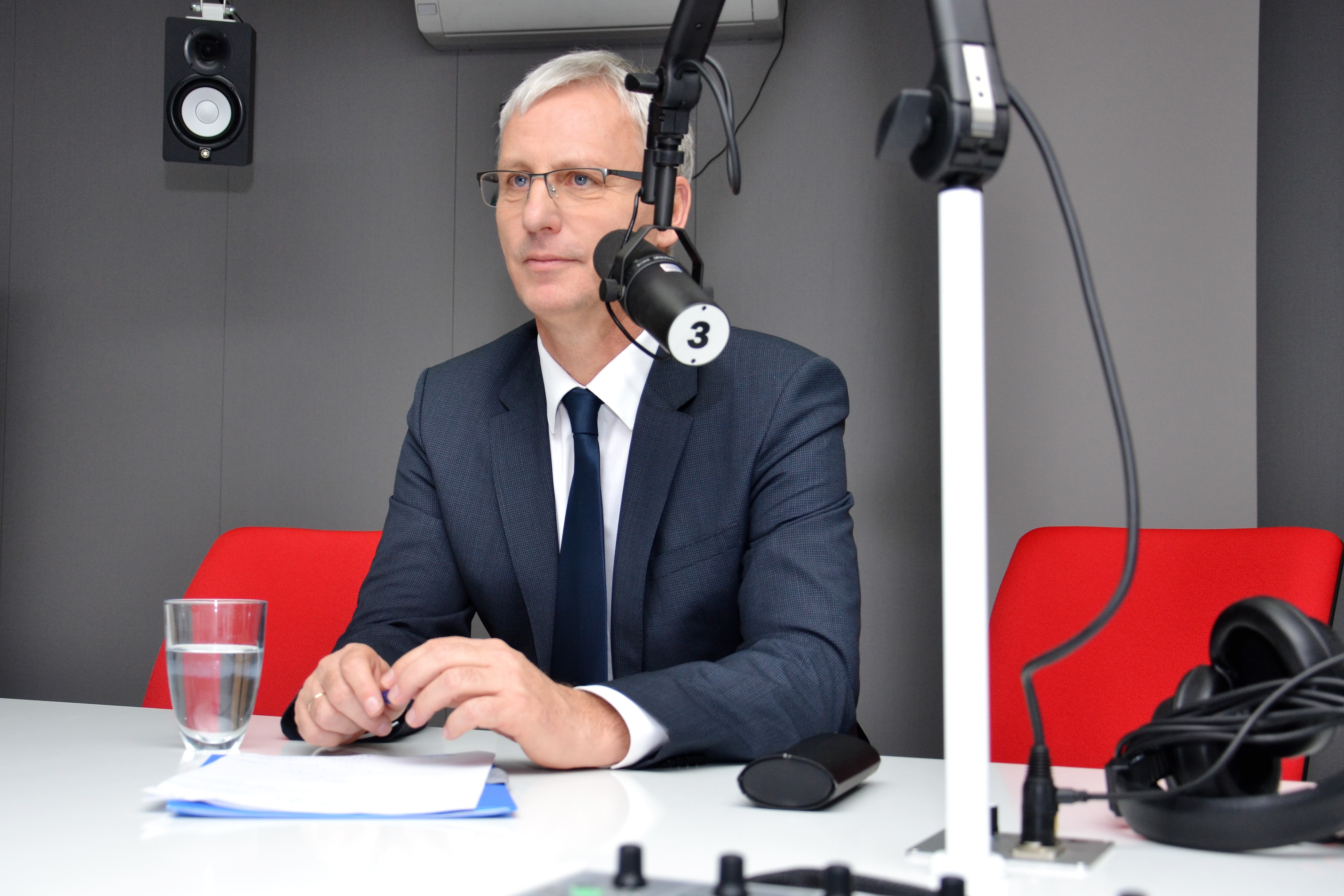 Nem a bevándorlásnak kell megállítania Magyarországon a népességfogyást. (HANGOLÓ 2017. 07. 12.) - Karc FM