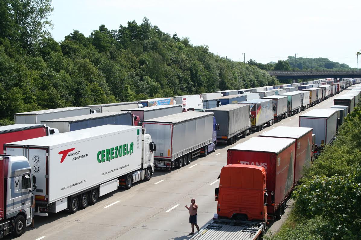 Tiltakoznak Kelet-Európa fuvarozói. (Hangoló 2017. 07. 14.)