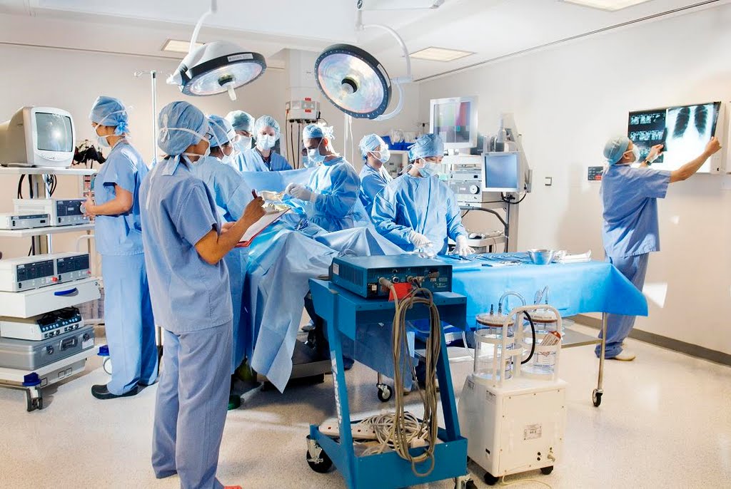 Teljes városrészt fejlesztenek az új szuperkórházak (Hangoló 2017. 08. 11.)