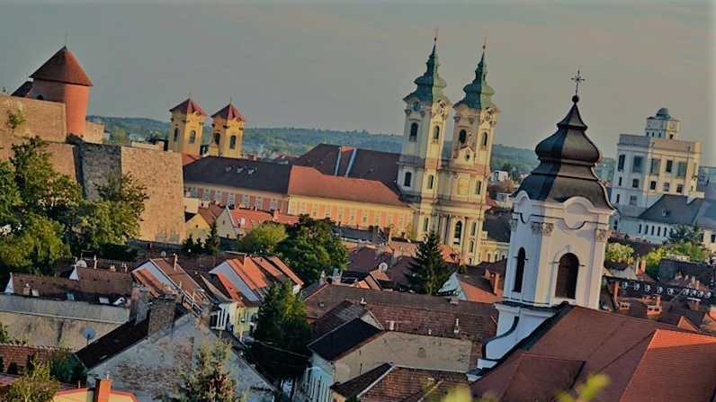 Az önfeladás csapdája felé tart Európa? (Hangoló 2017. 12. 20.)