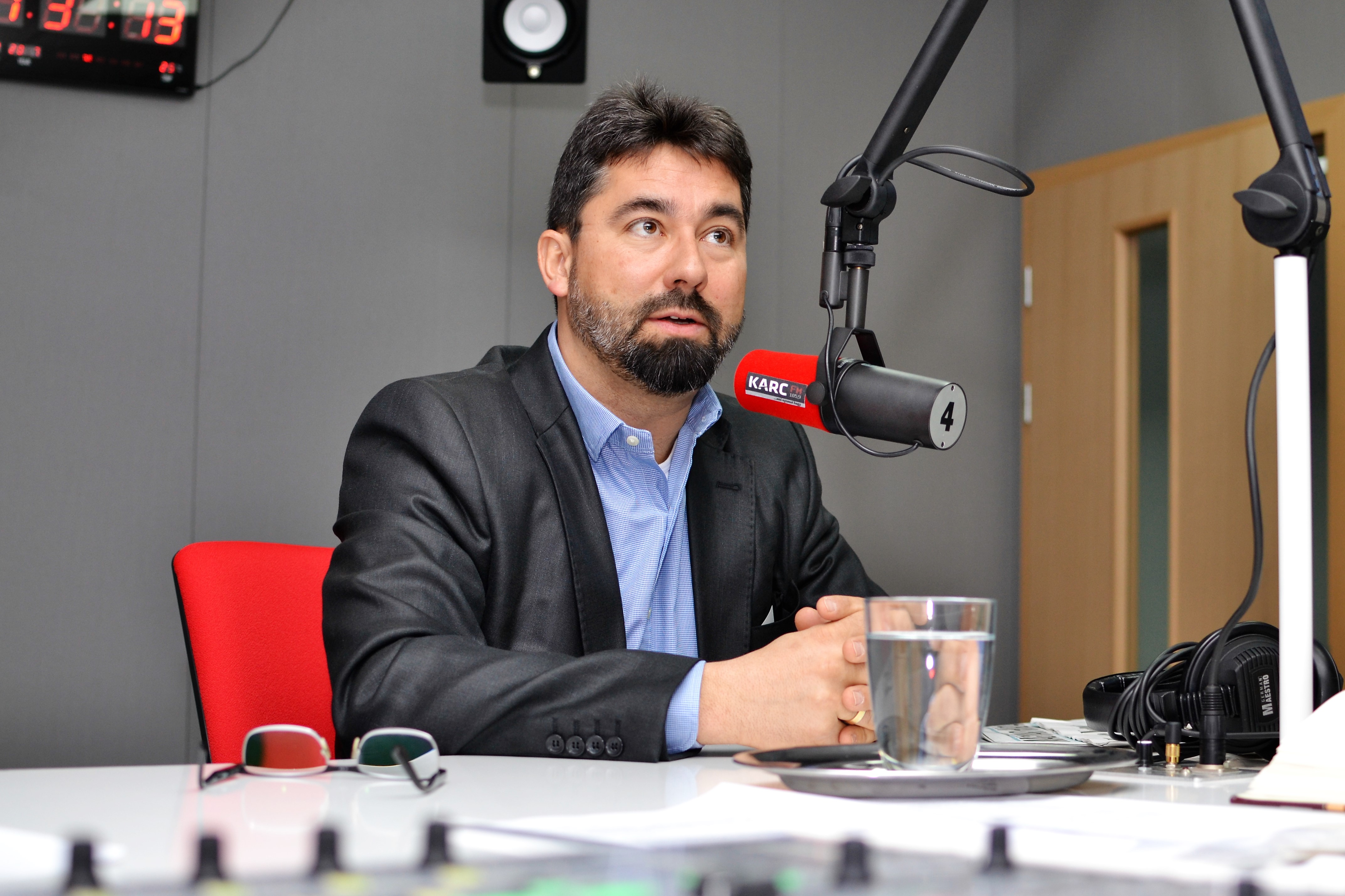 Ellenzéki politikusok drótvágóval (Hangoló 2018. 02. 01.)