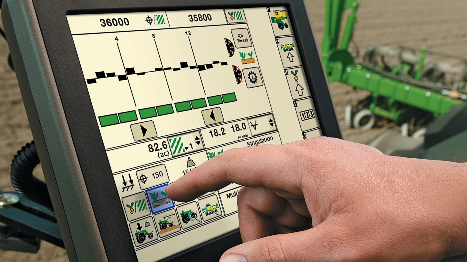 "Holnap fog hiányozni a ma elmaradó fejlesztés" (Hangoló 2018. 02. 08.)