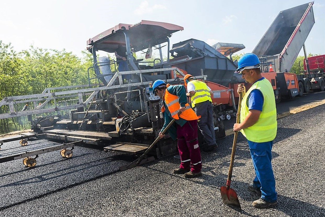 Kezdődik az M1-es felújítása (Hangoló 2018. 03. 08.)