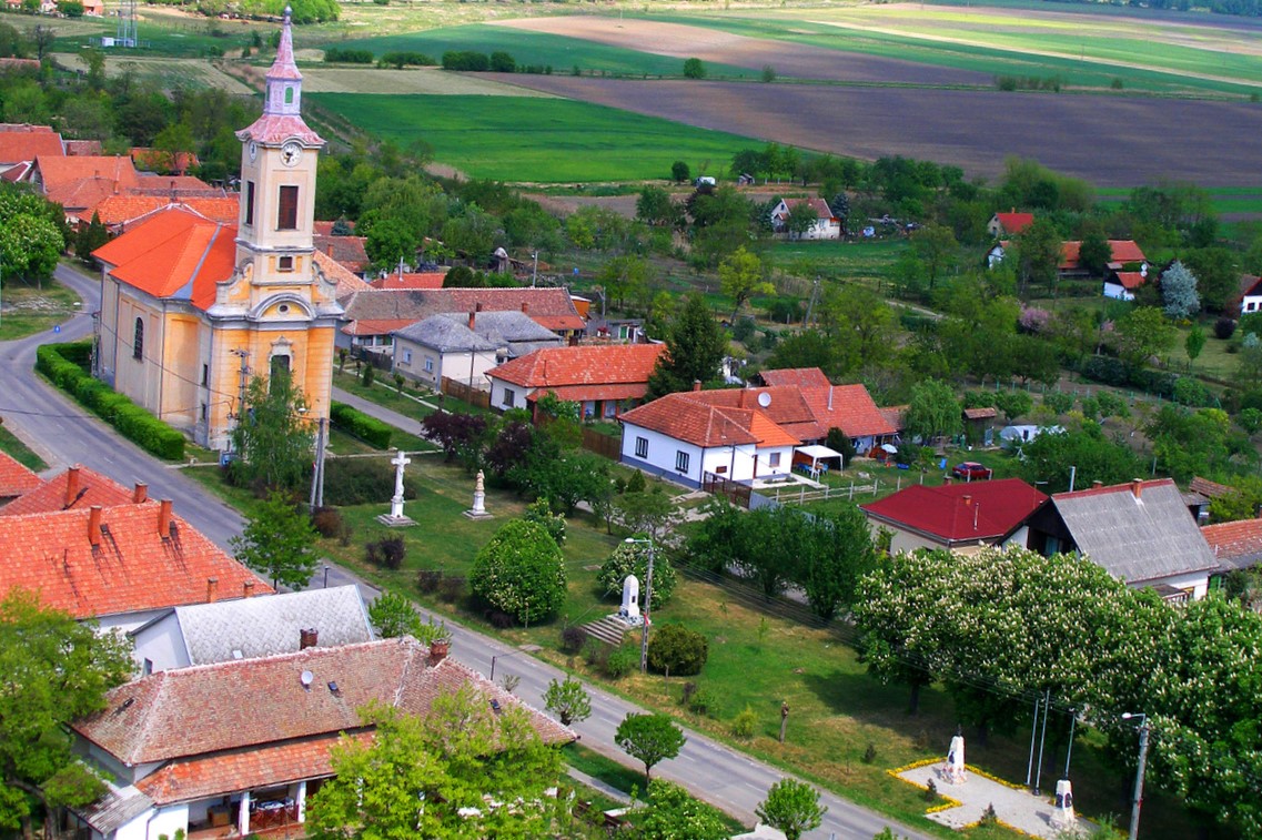 Ellenzéki riogatás a kistelepülési önkormányzatok megszüntetése (Hangoló 2018. 04. 06.)