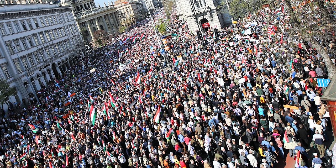 Nem fog a lejárató kampány a Fidesz táborán (Hangoló 2018. 04. 04.)
