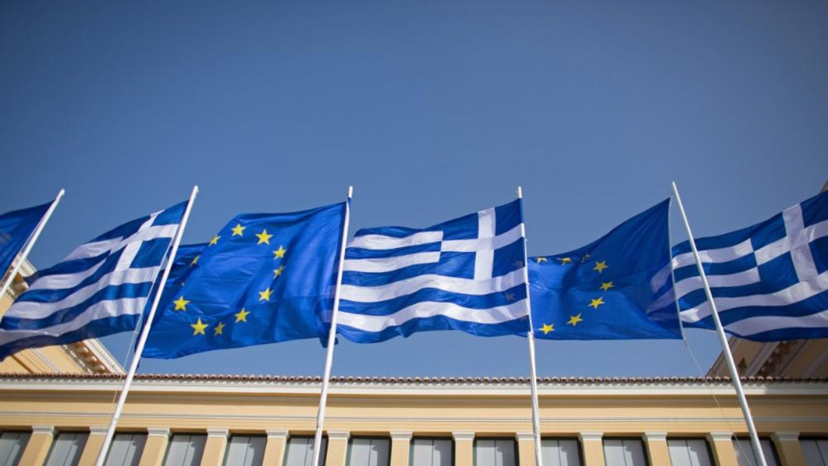 Mire elég a görög zöld lámpa? (Hangoló 2018. 05. 15.)