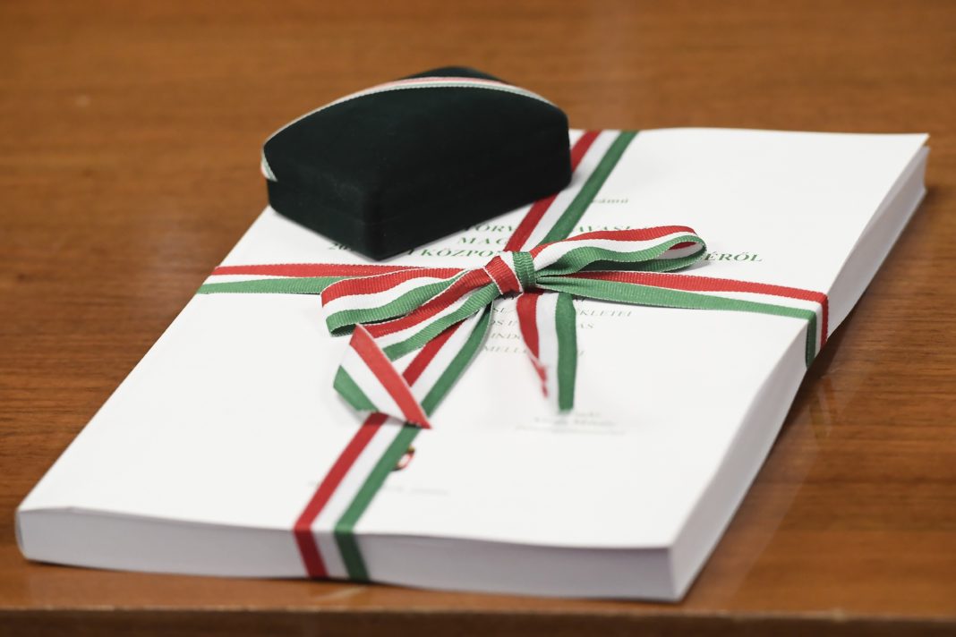 A stabilitást semmi nem veszélyeztetheti (Hangoló 2018. 07. 18.)