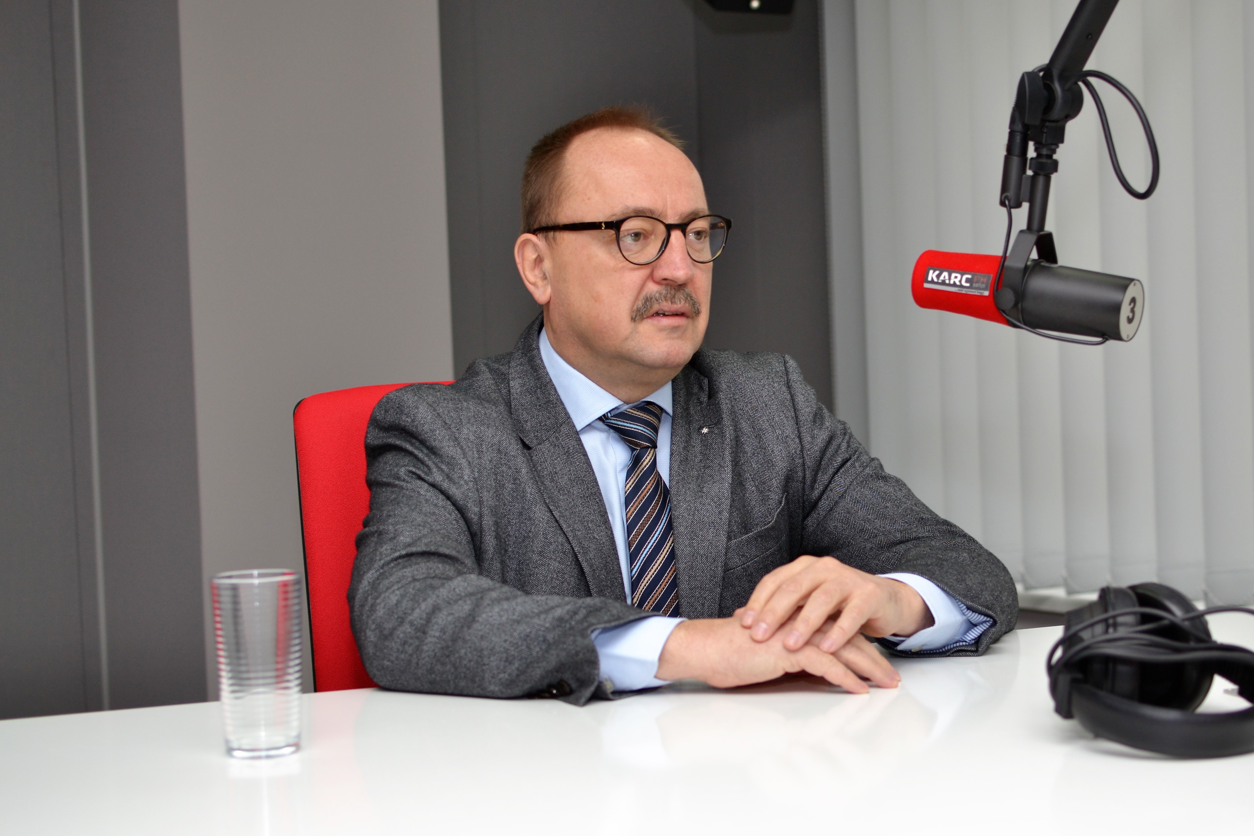 "Nem ideálisak a néppárti erőviszonyok." (Hangoló 2018. 10. 10.) - Karc FM