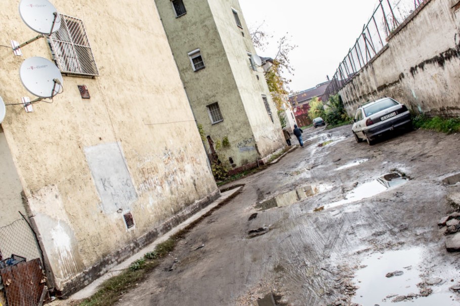 Lassan halad a Hős utca 15. "kiürítése" (Hangoló 2018. 10. 29.)