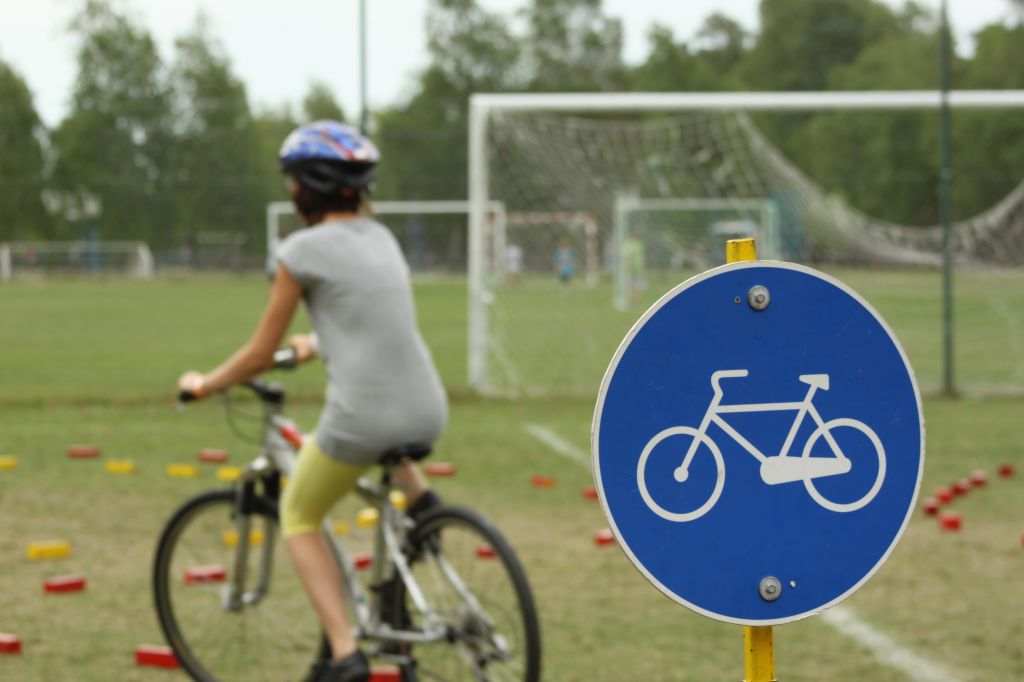 Okosan közlekedő iskolások (Spájz 2018. 12. 04.)