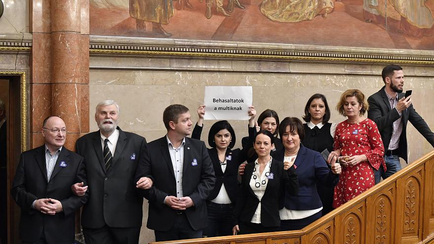 Politikai alternatíva híján (Hangoló 2018. 12. 17.)