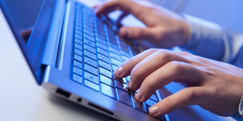 Mit lehet kezdeni a német politikusok adataival? (Hangoló 2019. 01. 09.)