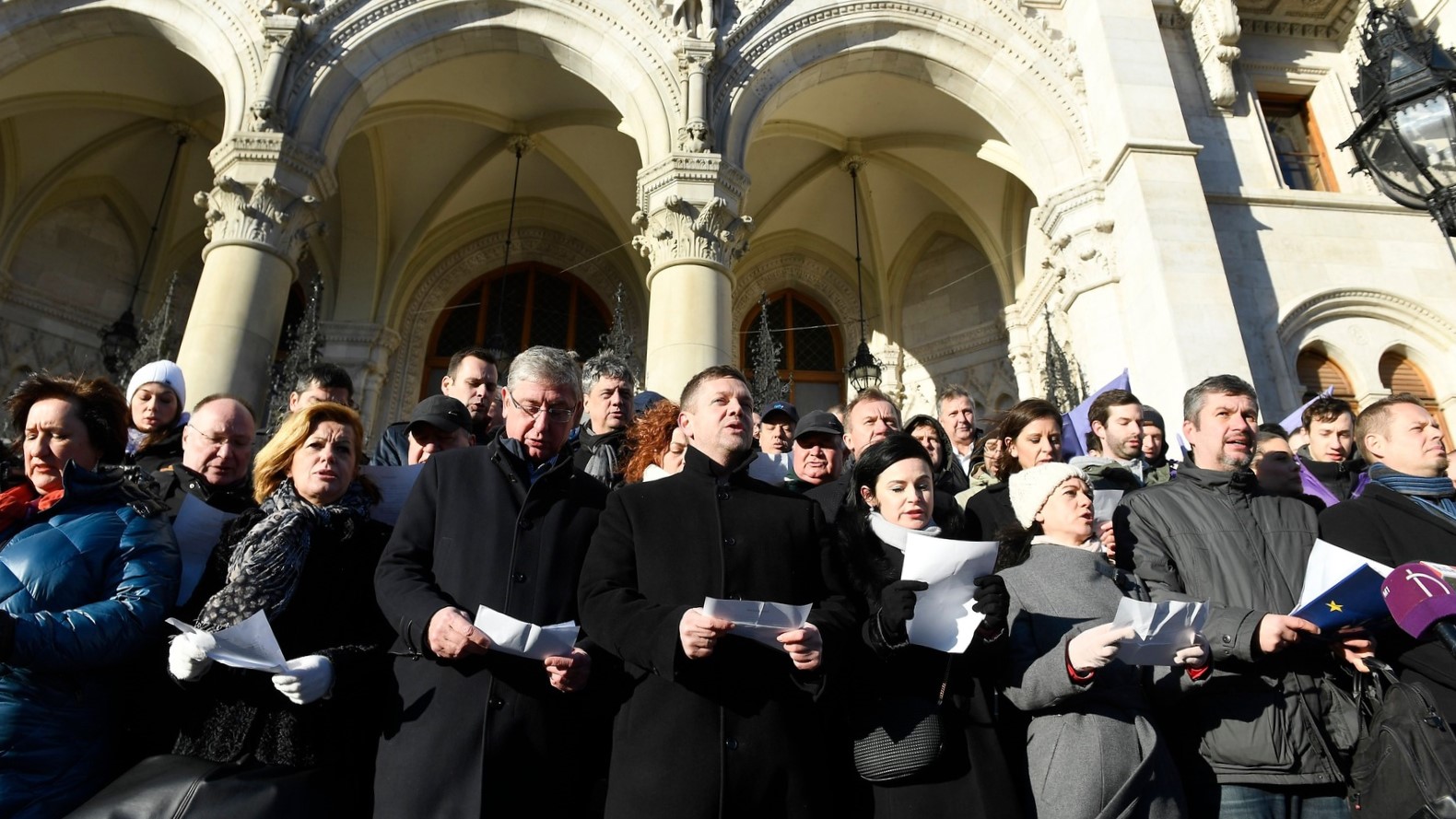 Feladatot kaptak az ellenzéki politikusok? (Hangoló 2019. 01. 22.)