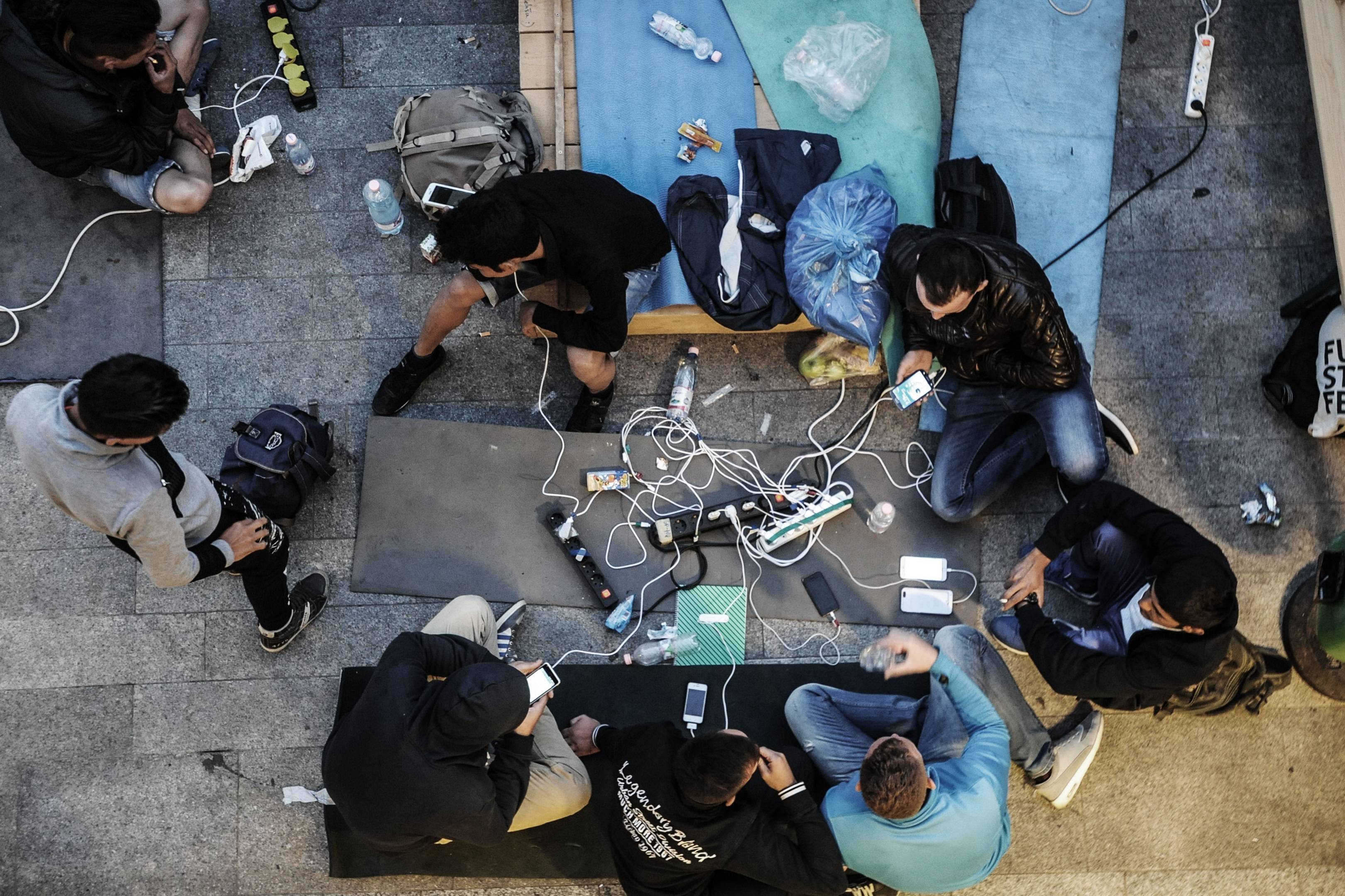 Facebook-karavánt szerveznek az NGO-k? (Hangoló 2019. 03. 29.)