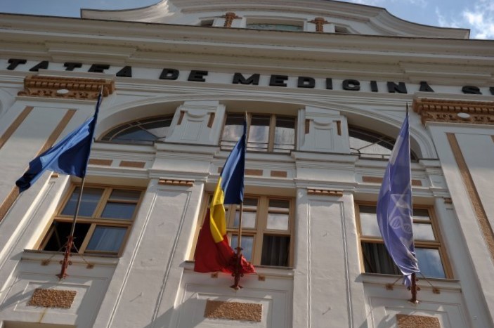 Átadták a tiltakozó aláírásokat a román tanügyi miniszternek (Hangoló 2019. 03. 14.)