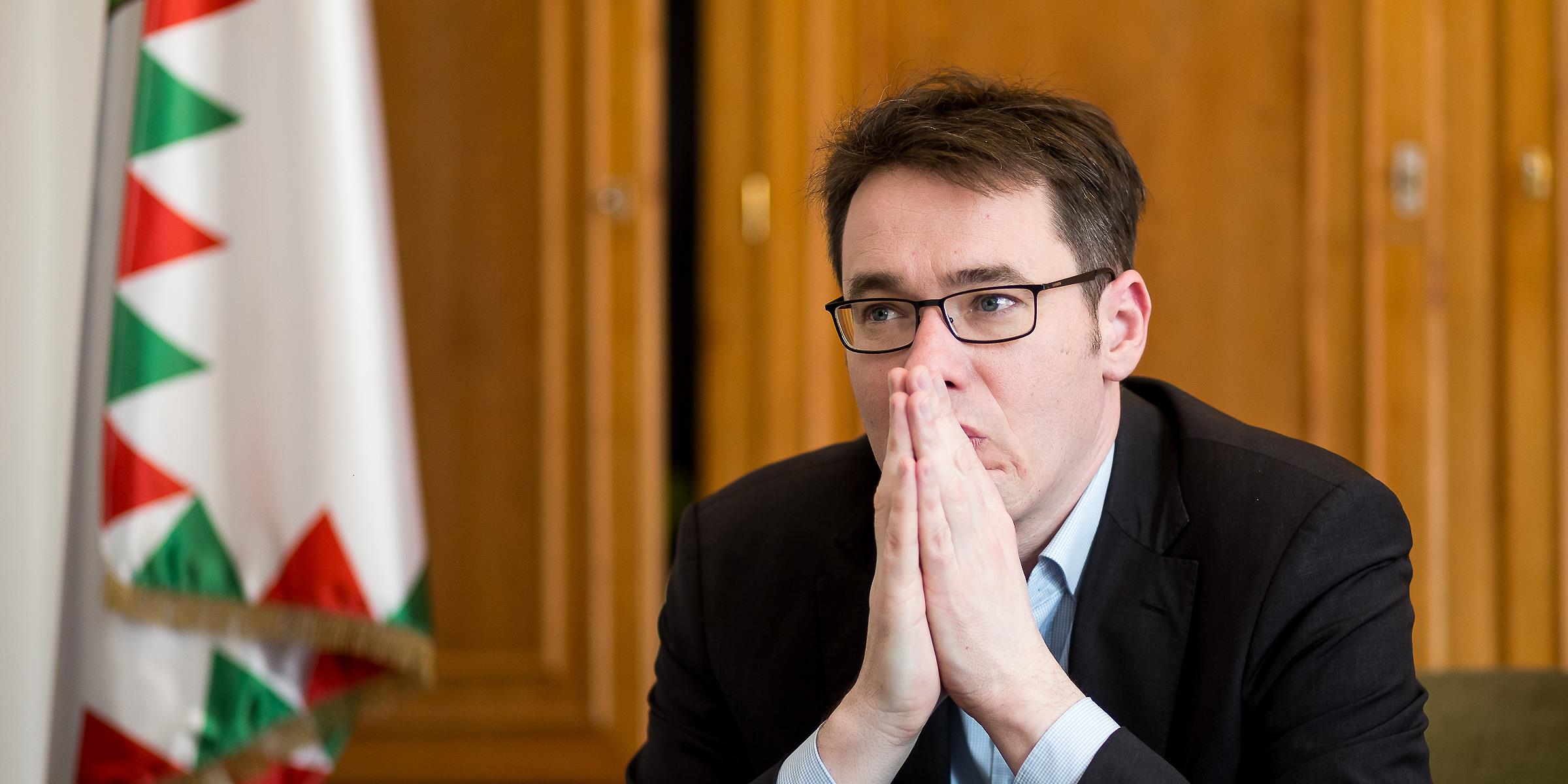 „Karácsony el, felkészül Dobrev” (Hangoló 2019.09.27.)