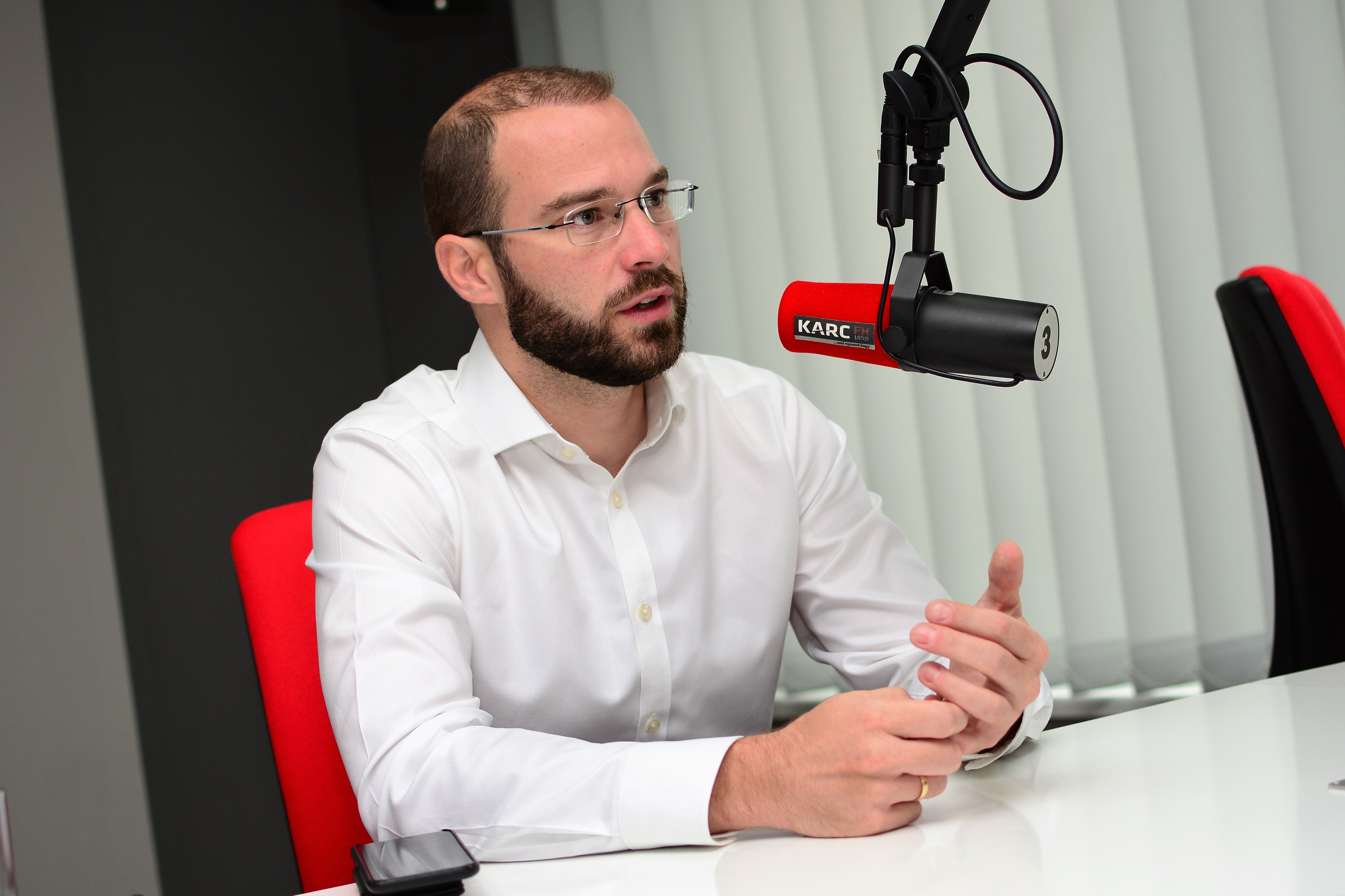 Borítékolható az újabb nemzetközi kritika (Hangoló 2020.02.18.)