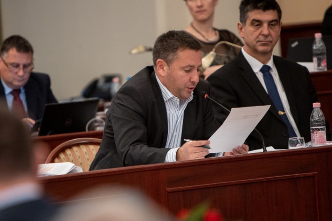 A Fidesz mutat példát együttműködésből (Hangoló 2020.03.30.)