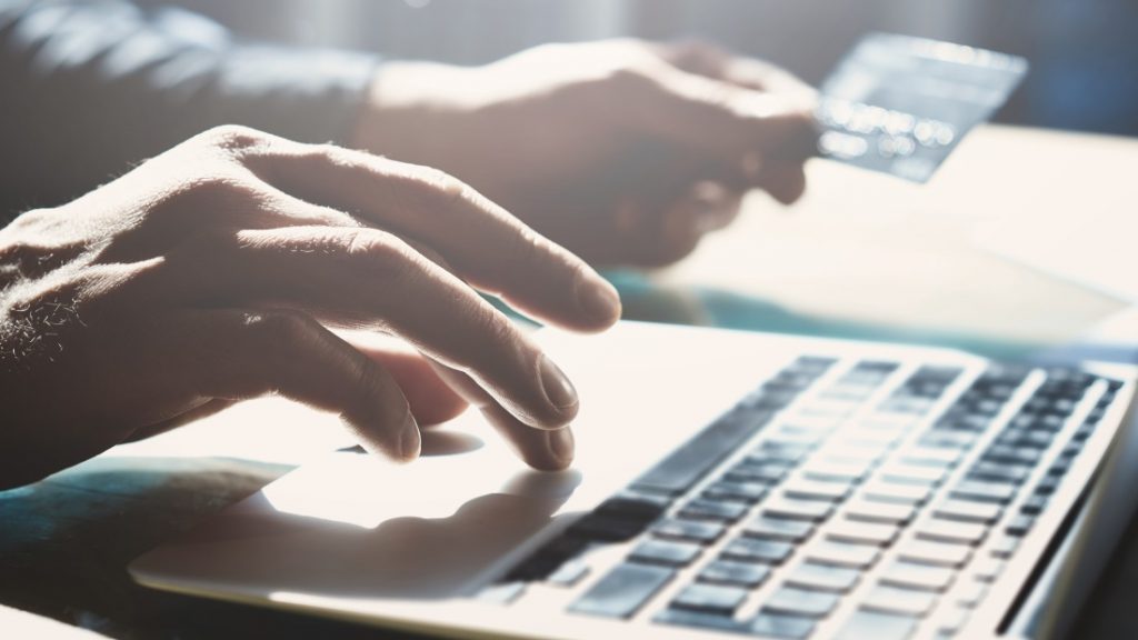 Másodpercek alatt utalják a pénzt (Spájz 2020.03.04.)