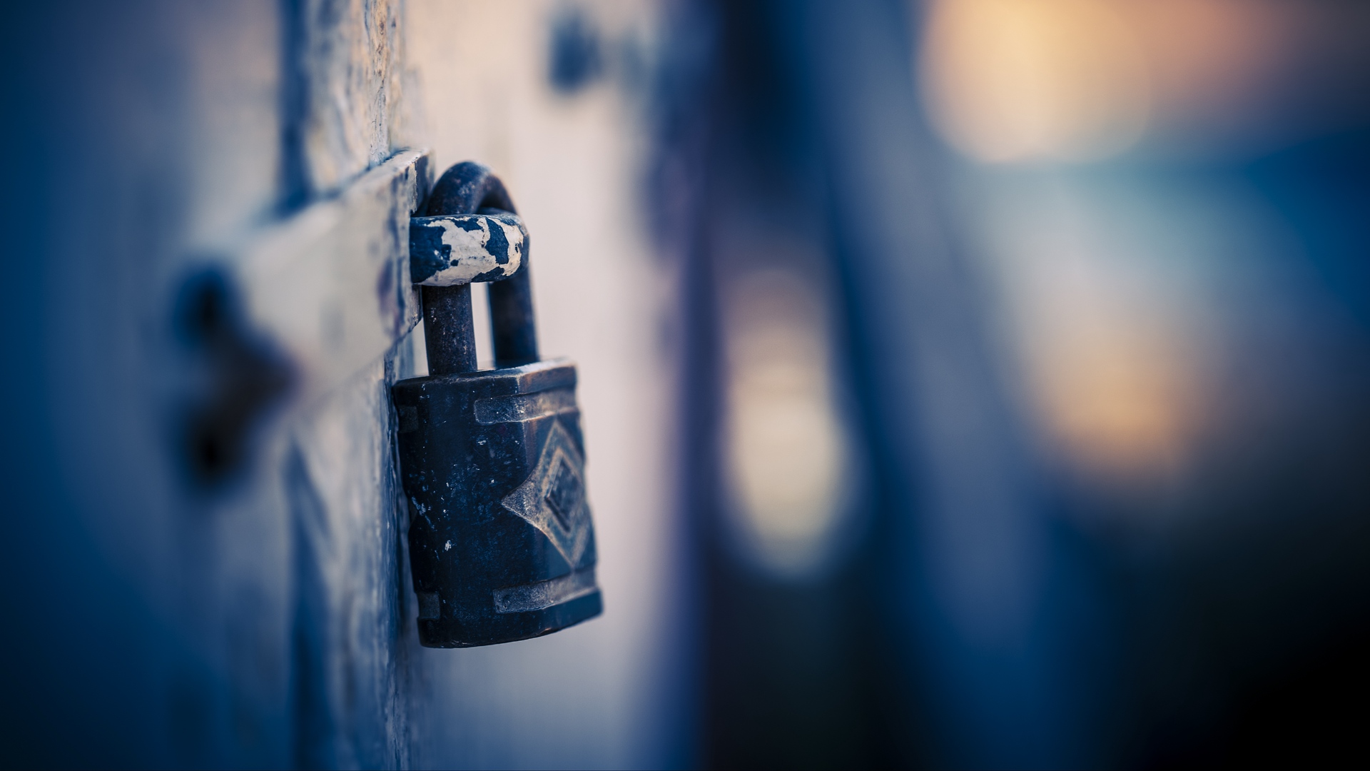 Zárt ajtók mögött maradnak a bántalmazások (Hangoló 2020.04.28.)