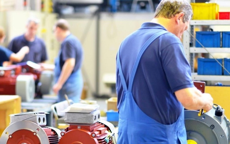 A veszélyhelyzet komoly lehetőségeket is hordoz (Hangoló 2020.04.08.)