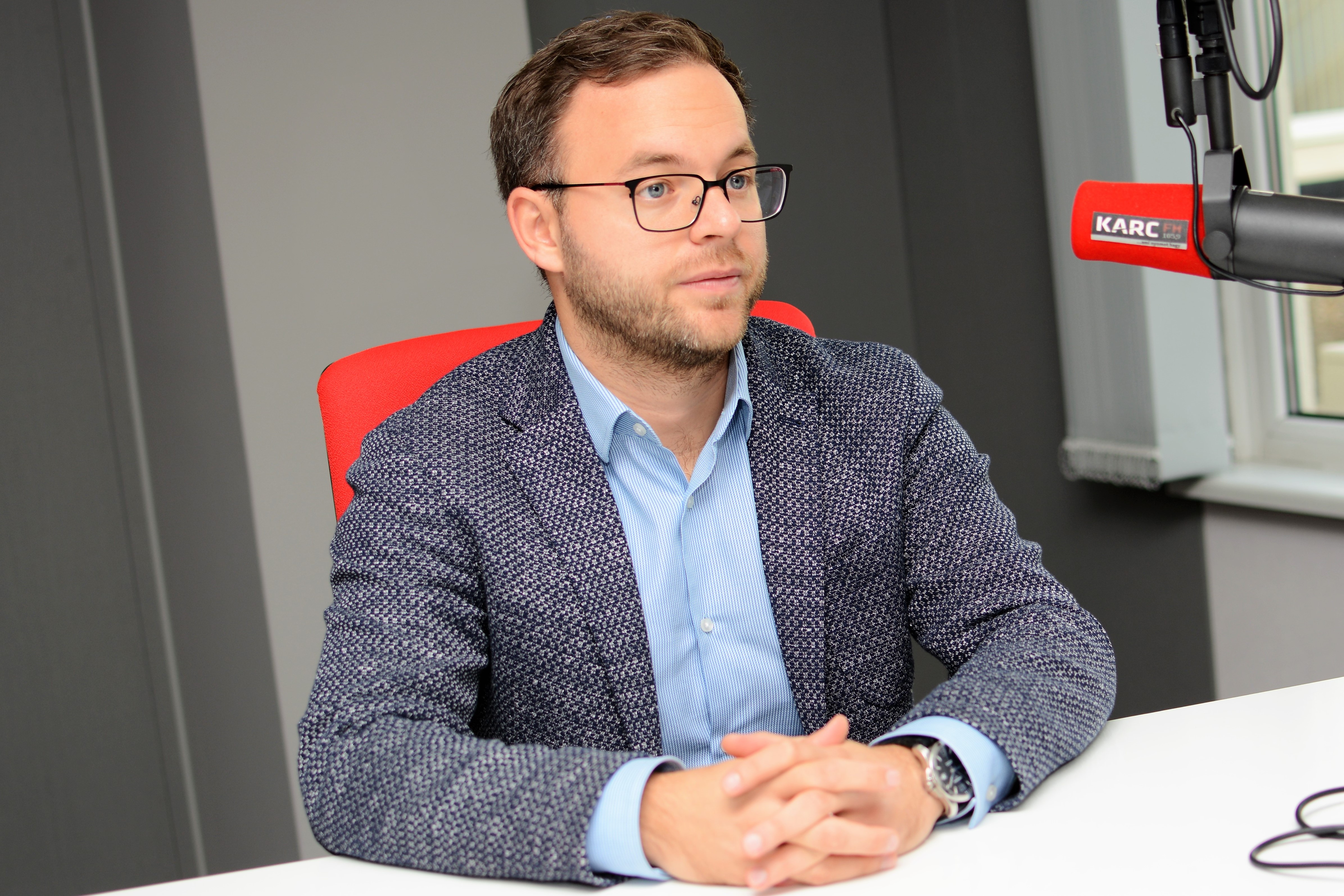 „A verseny helyett a zsűriben kérnek széket a kormány kritikusai” (Alaphang 2020.05.17.)