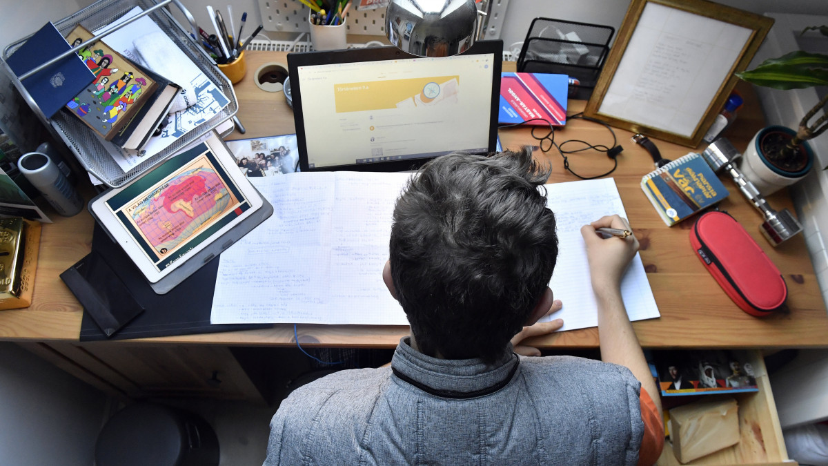 Az oktatási rendszer jól vizsgázott az elmúlt hónapokban (Hangoló 2020. 06. 17.)