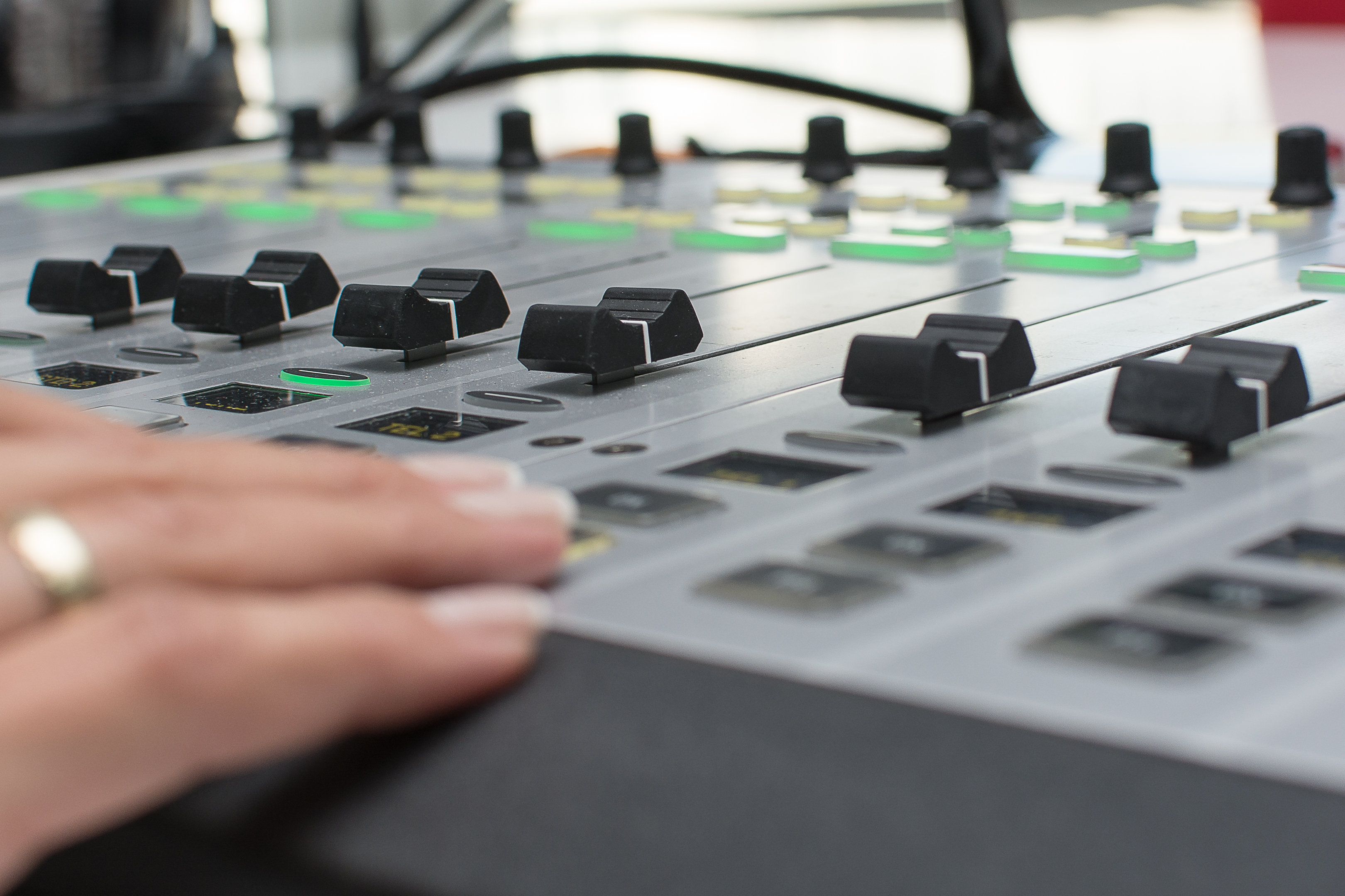 Atombiztos mérföldkövek Pakson (Hangoló 2020.08.10.)