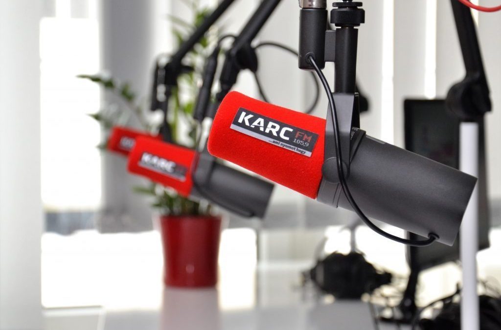 Háttérkép (2022. 05. 09. 15:00 - 16:00) - Karc FM