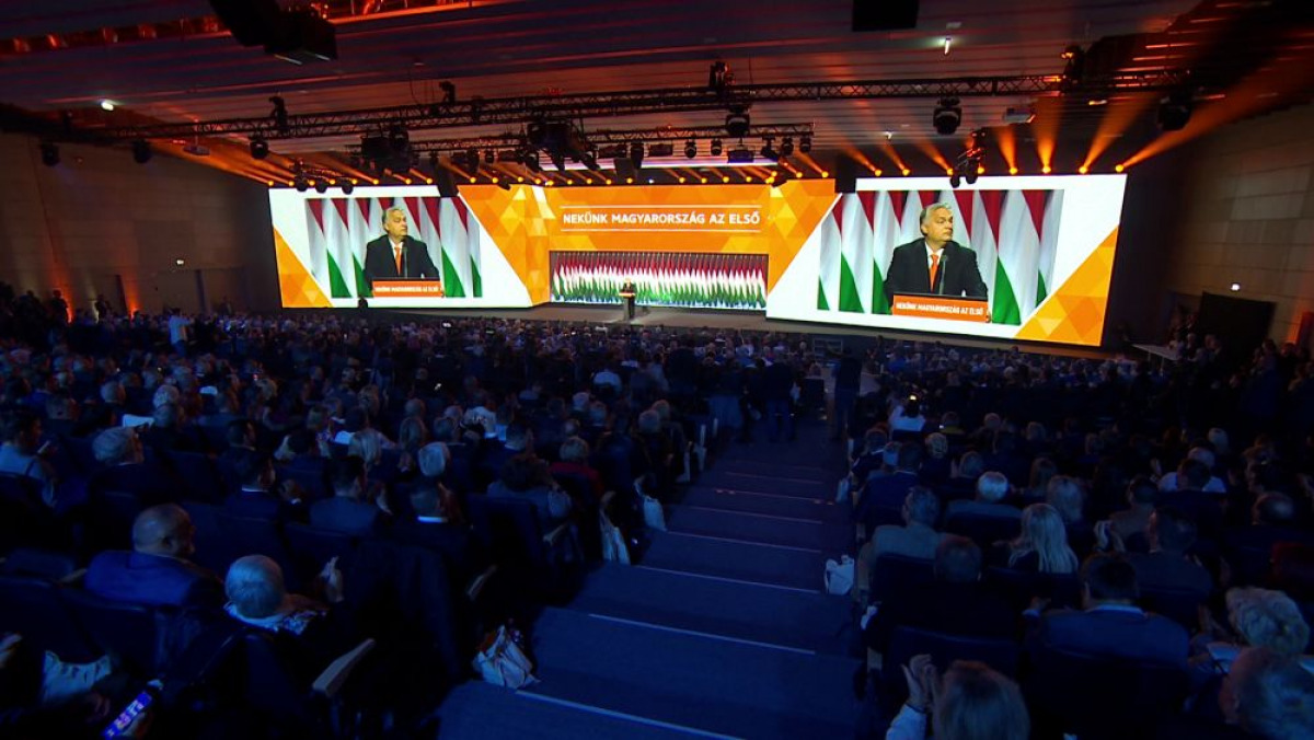 Orbán Viktorral szemben bárki kedves Brüsszelnek (Hangoló 2021. 11. 17.)