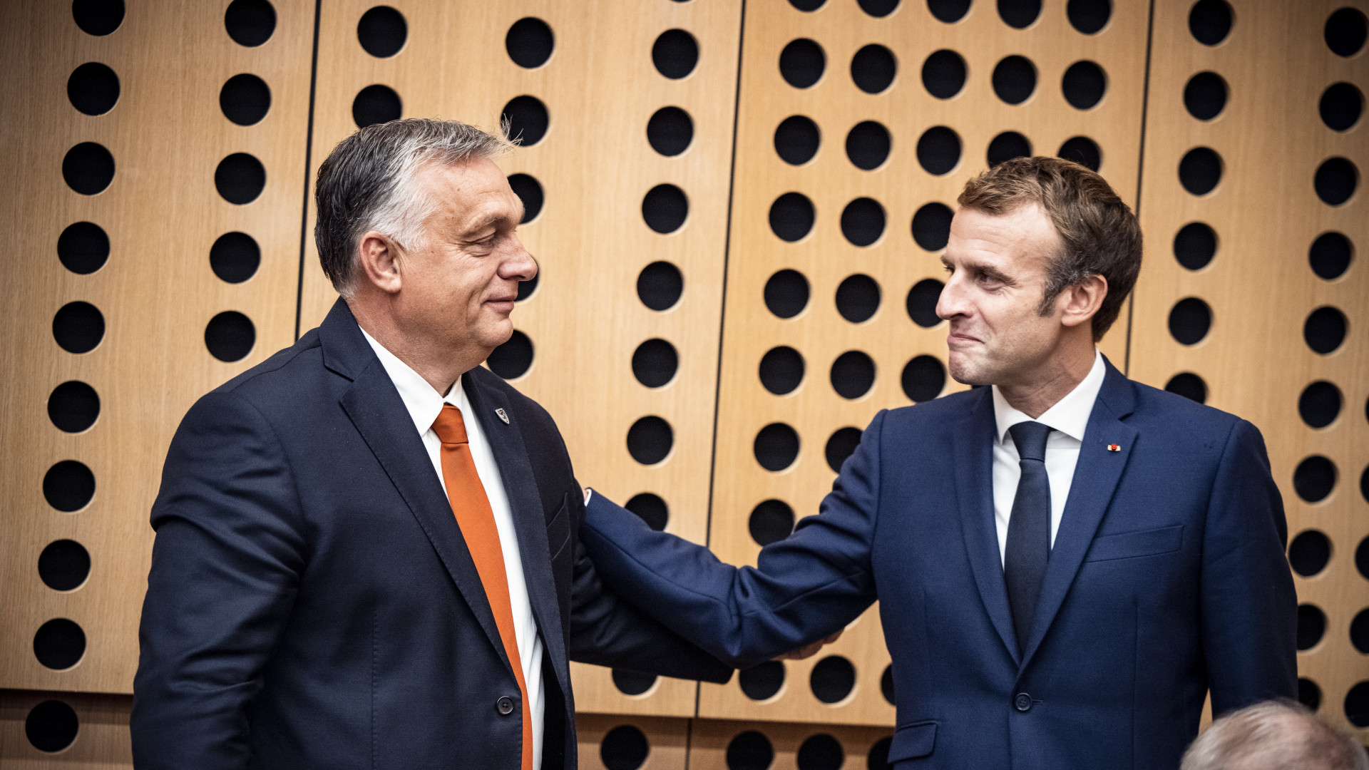 Márki-Zay Péter a Macron-vizit kapcsán is délibábot lát (HANGOLÓ 2021.12.14.) - Karc FM