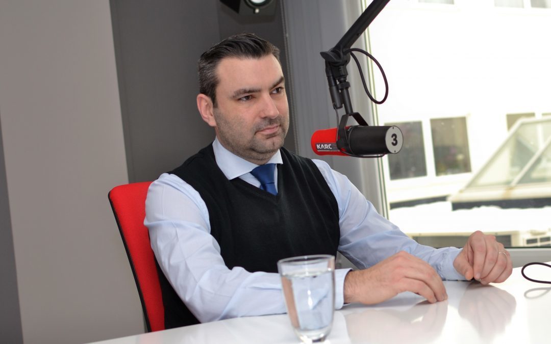 Márki-Zaynak távoznia kell! (Hangoló 2022.01.03.) - Karc FM