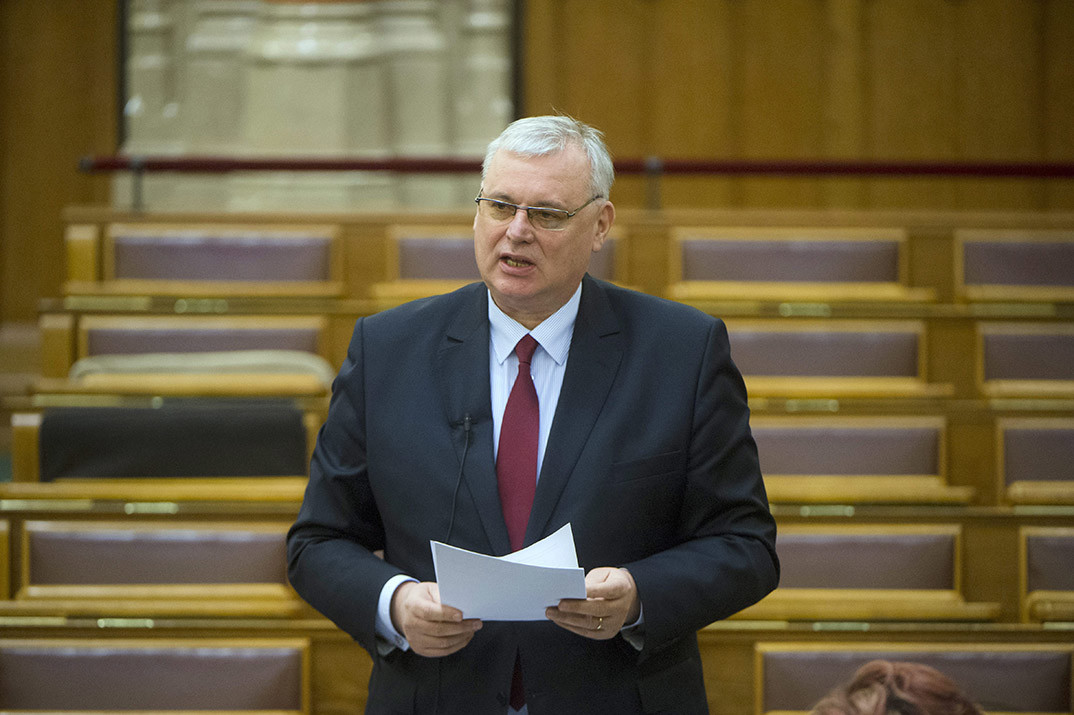 A magánegészségügy nem csodafegyver (Hangoló 2022. 01. 12.)