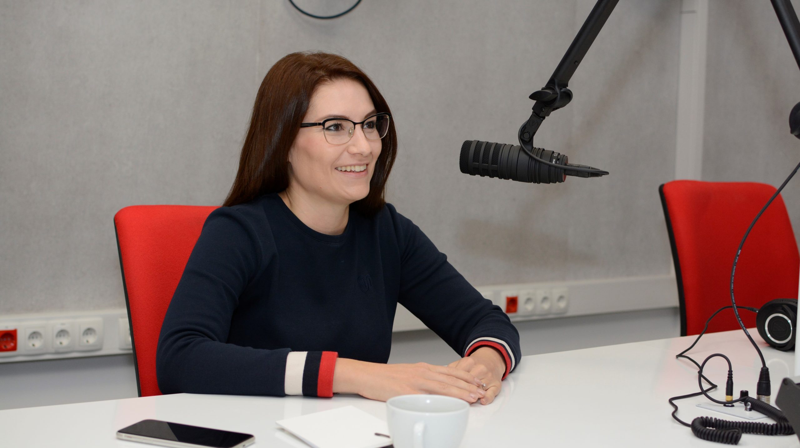 Az eredmények elhallgatása a baloldal "programja" (Hangoló 2022. 02. 08.)