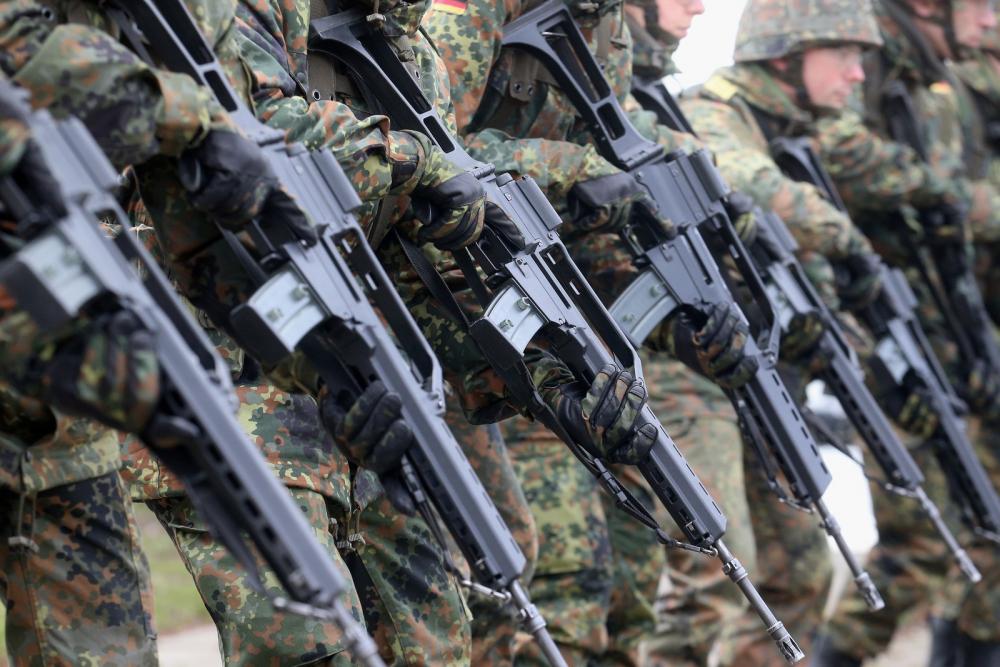 Katonailag is öntudatra ébredhet Európa (HANGOLÓ 2022.03.07.)