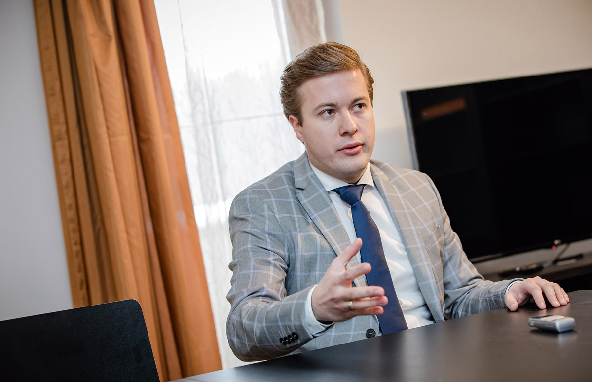 Az Európai Néppárt elnökét gyengítené az Orbán-kormány újrázása (Hangoló 2022. 03. 16.)