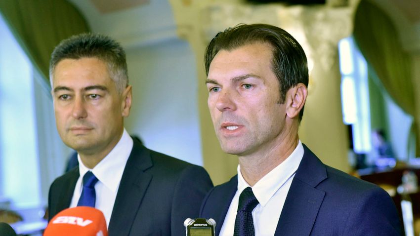 Ingatlanozó ellenzék (Hangoló 2022. 03. 25.)