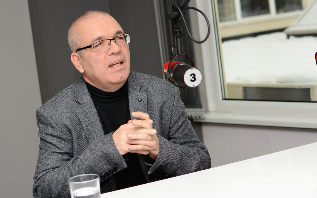 „Négy évente mindenki máshol találja magát” (Hangoló 2022. 04. 26.)