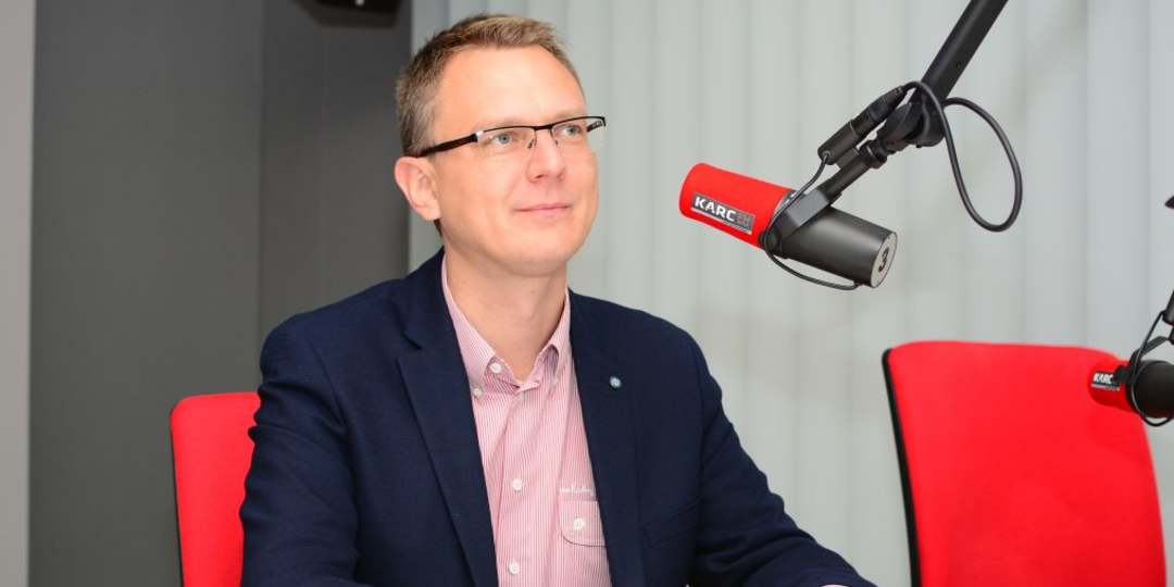 A pedagógus-béremelést is csáklyázza az ellenzék Brüsszelben  (Hangoló 2022. 06. 13.)