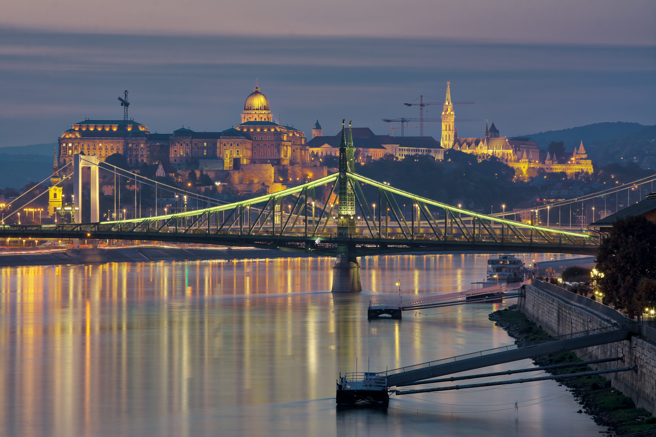 A budapesti városvezetés felült a brüsszeli dilivonatra (Hangoló 2022.06.30.)