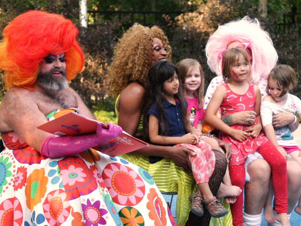 A félelem bénítja meg Európában a gender-nyomás ellen tiltakozókat (Hangoló 2022.07.06.)