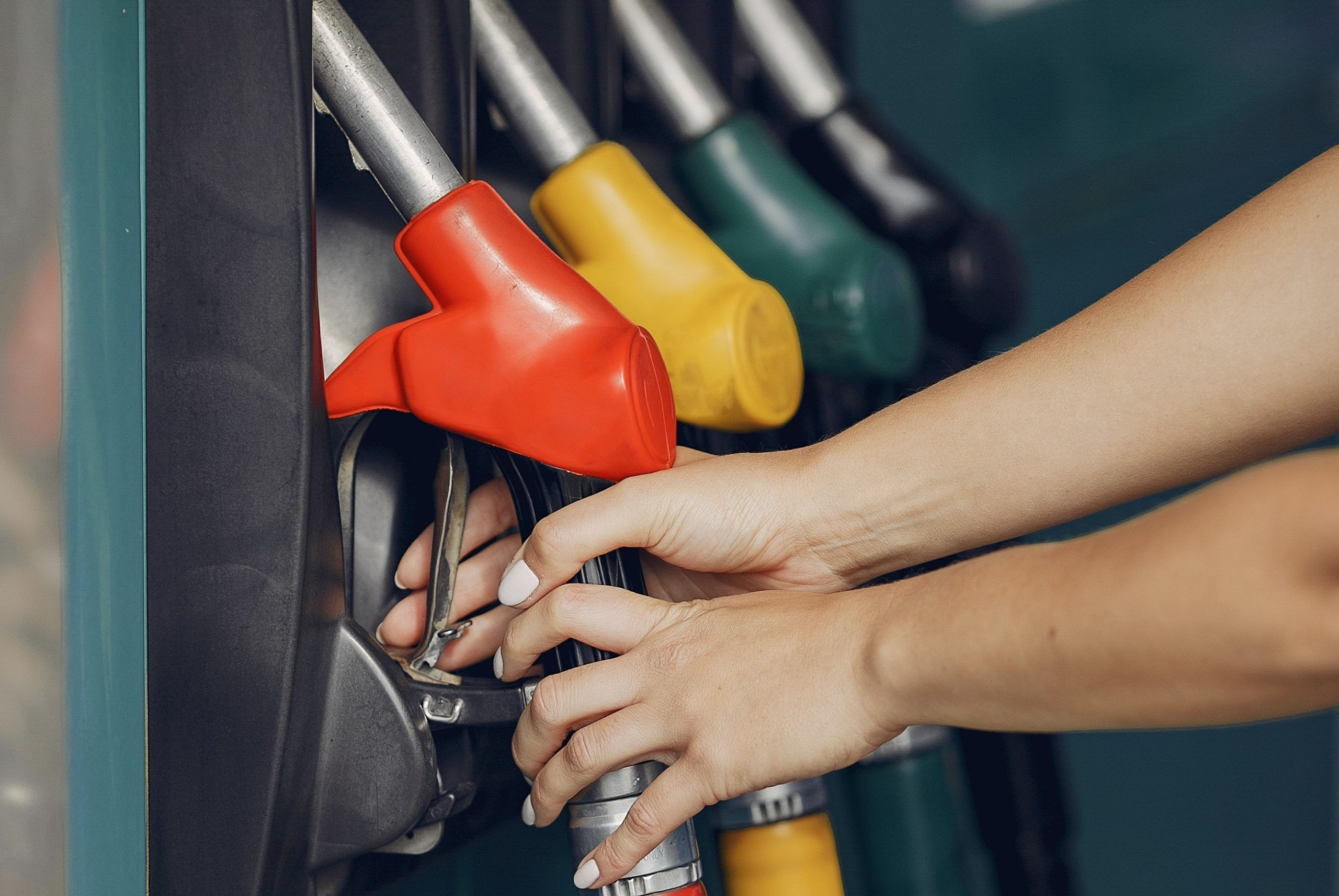 Folyamatosan javul a helyzet a benzinkutakon (Hangoló 2022.12.08.)