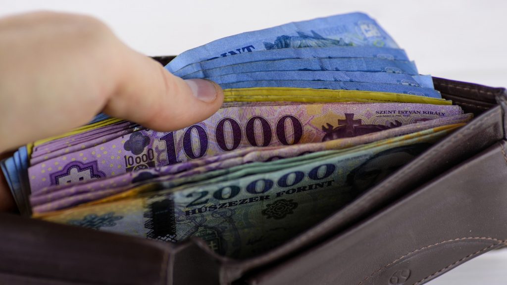 Fel kellene már hagyni a gazdasági világvége-jóslatokkal (Hangoló 2023.01.27.)