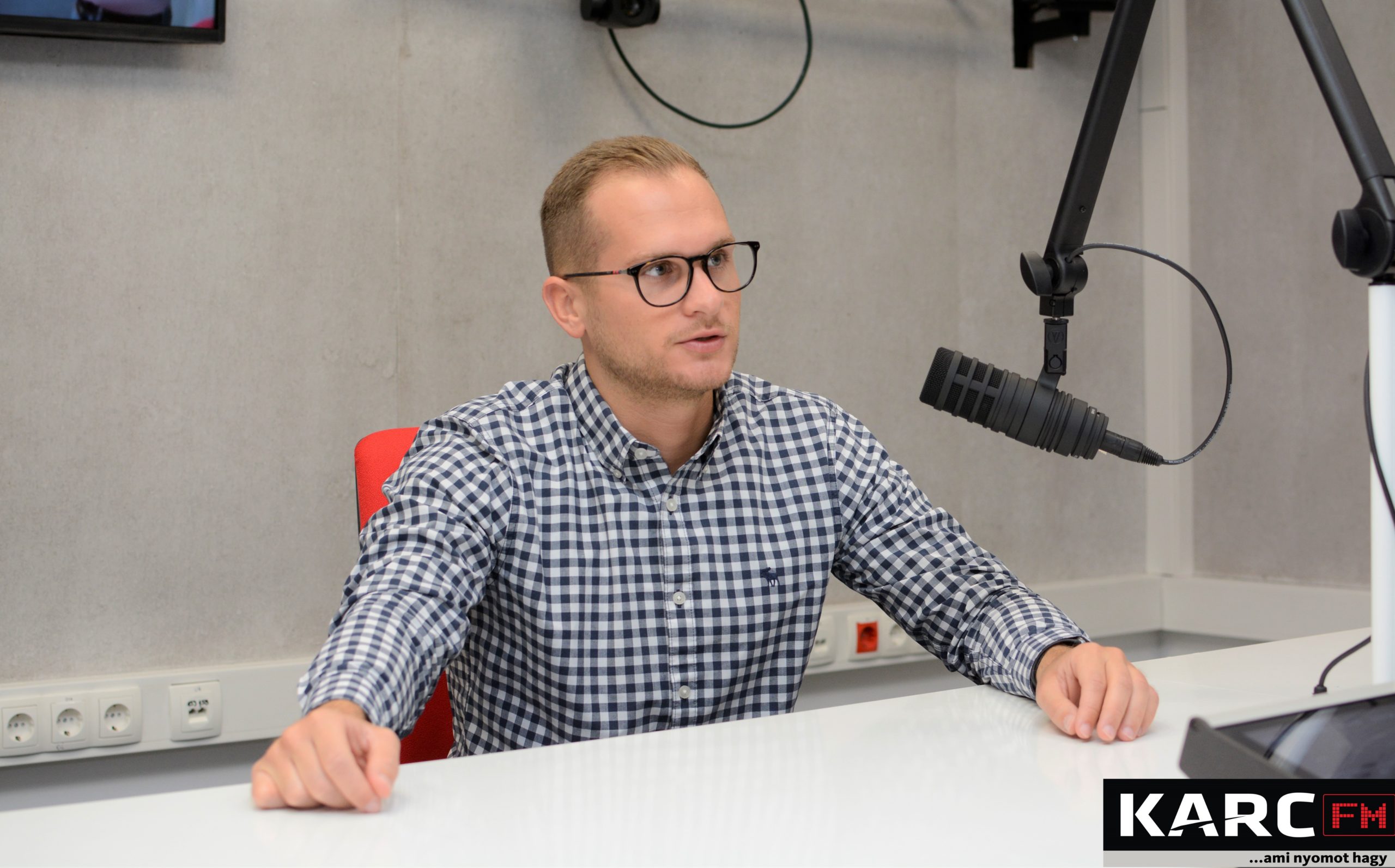 Őrségváltás a dollármédiában: új szereplők, régi célok (Hangoló 2023. 05. 16.)